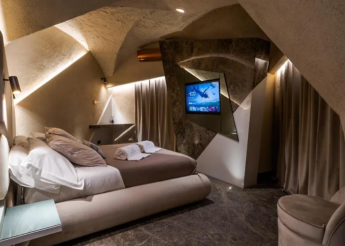 Konukevi Le Del Duomo Luxury 4*